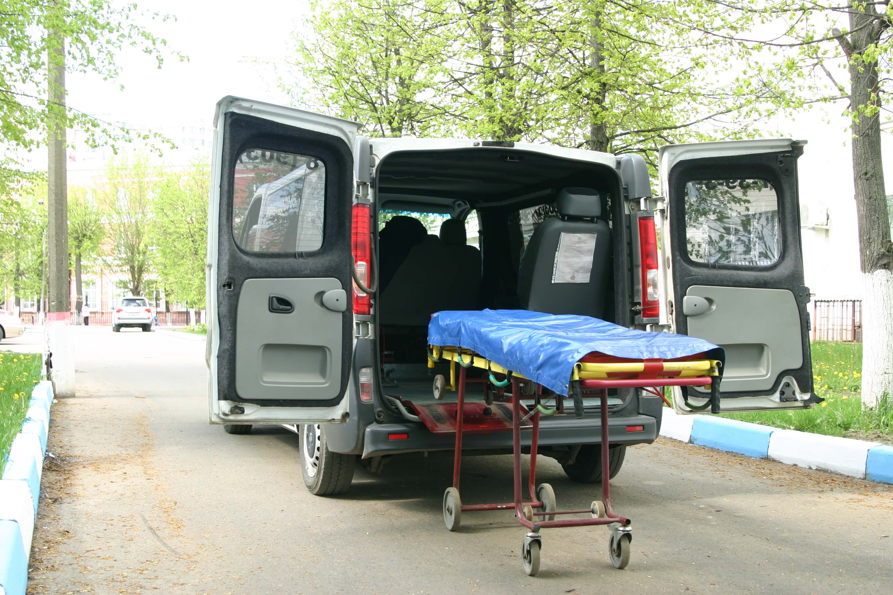 Opel Vivaro для транспортировки лежачих больных